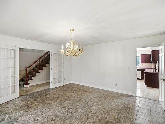 4th image of 1925 Greenpine Dr