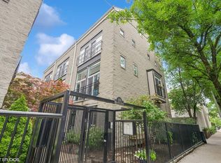 530 N Wood St APT F, Chicago, IL 60622