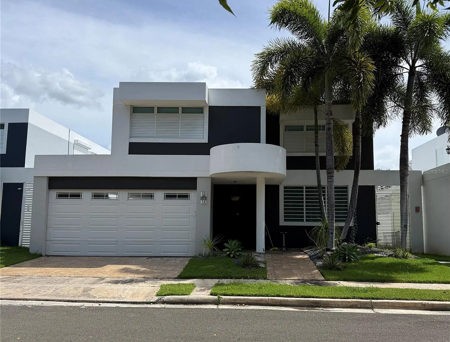 4 bed, 4.0 bath, 1776 sqft, $2,850 — Photo 1
