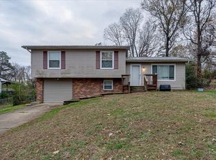 1536 N Chester Rd, Hixson, TN 37343