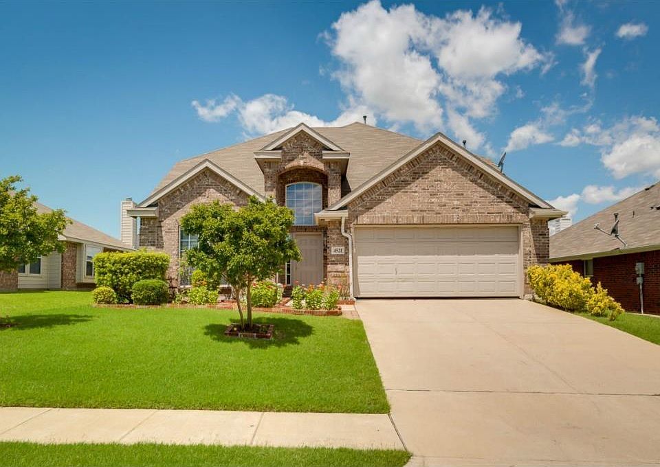 1st image of 4521 Woodbluff Dr