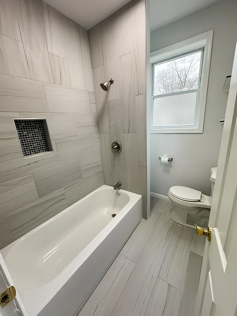 Bathroom - Knox St