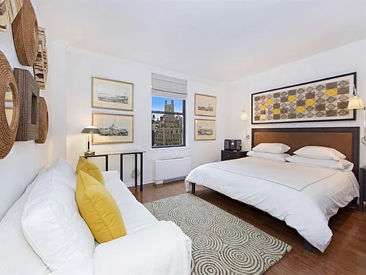Sold by Sotheby's International Realty | media 3