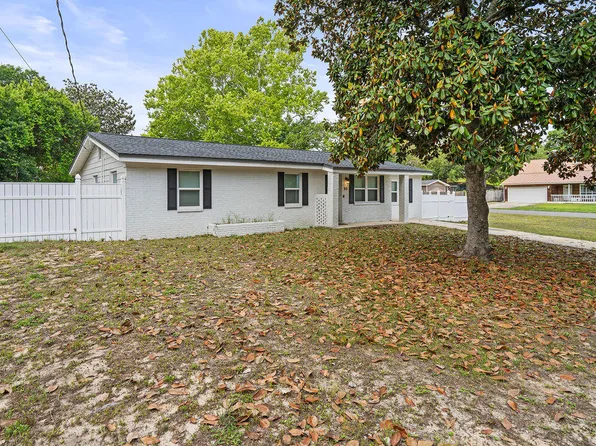 65 Junior Dr, Shalimar, FL 32579
