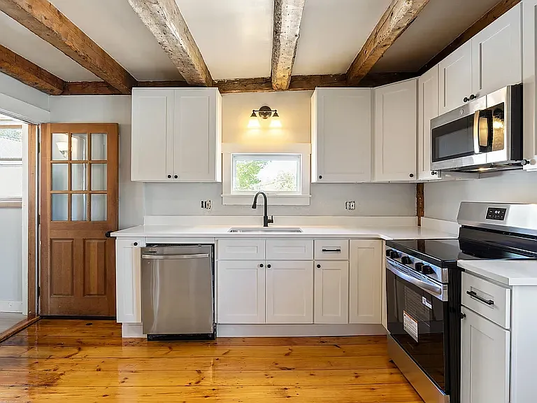 2 bed, $2,200 — Photo 3
