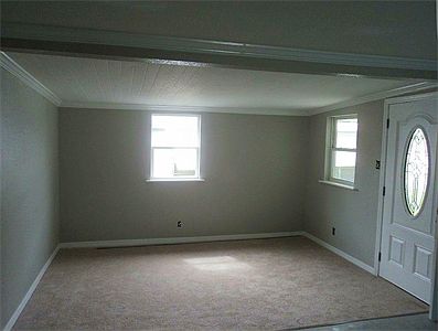 5th image of 256 Taho Cir