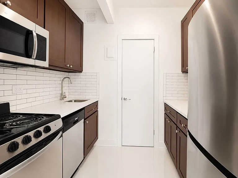 1355 2nd Ave #5-B — Photo 1