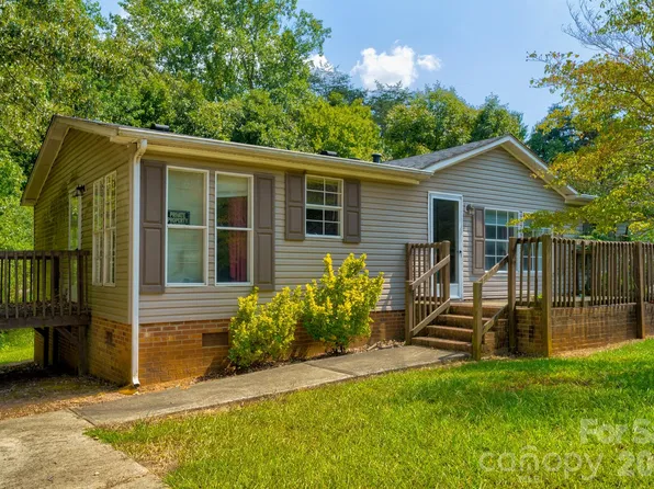 1233 Forest Ridge Rd, Bessemer City, NC 28016