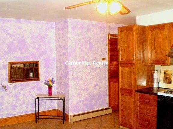 3rd image of 67 Gore St