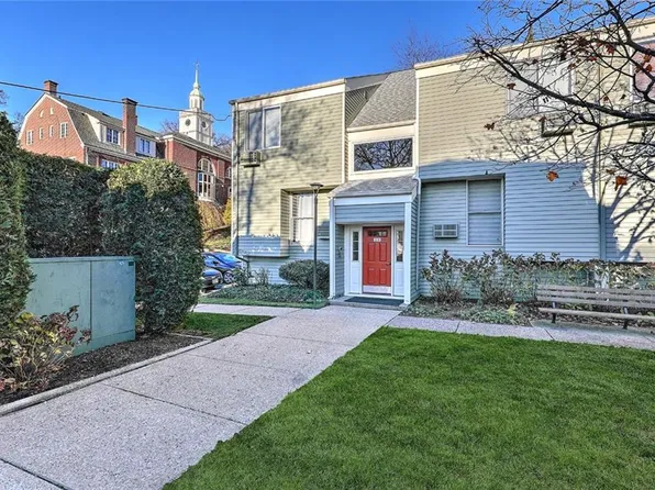 274 S Main St APT 25, Providence, RI 02903