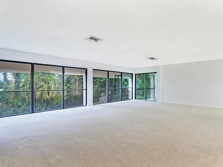 1739 Embassy Dr #202A — Photo 16