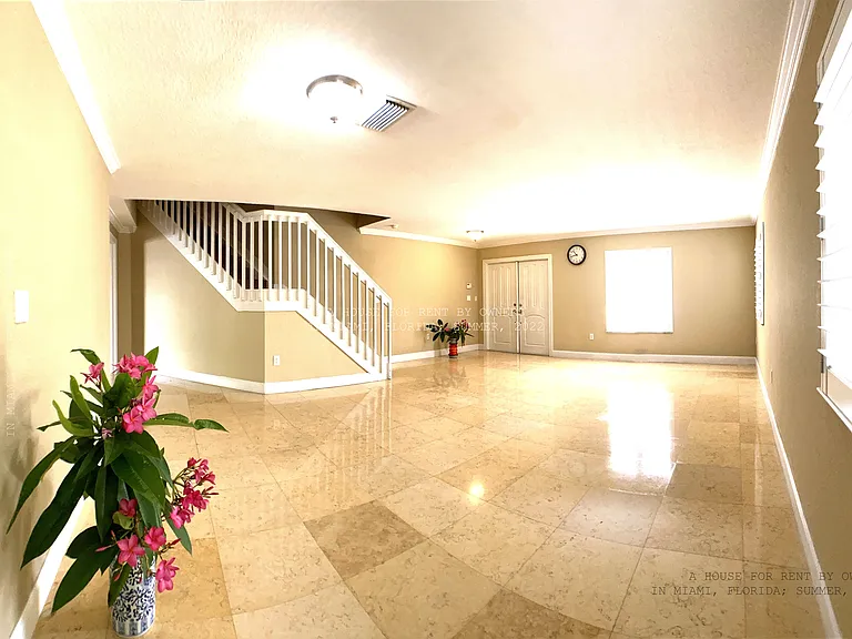 5454 NW 109th Ct — Photo 5