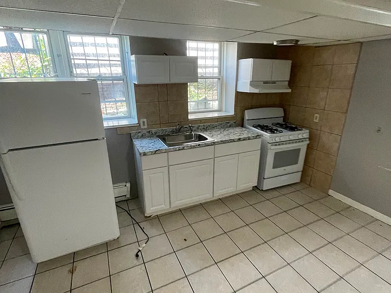 342 Myrtle Ave #B3 — Photo 3