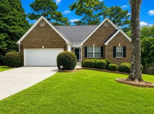 955 Pebble Bend Dr, Grayson, GA 30017
