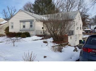 14 Harvey Ct, Spring Valley, NY 10977