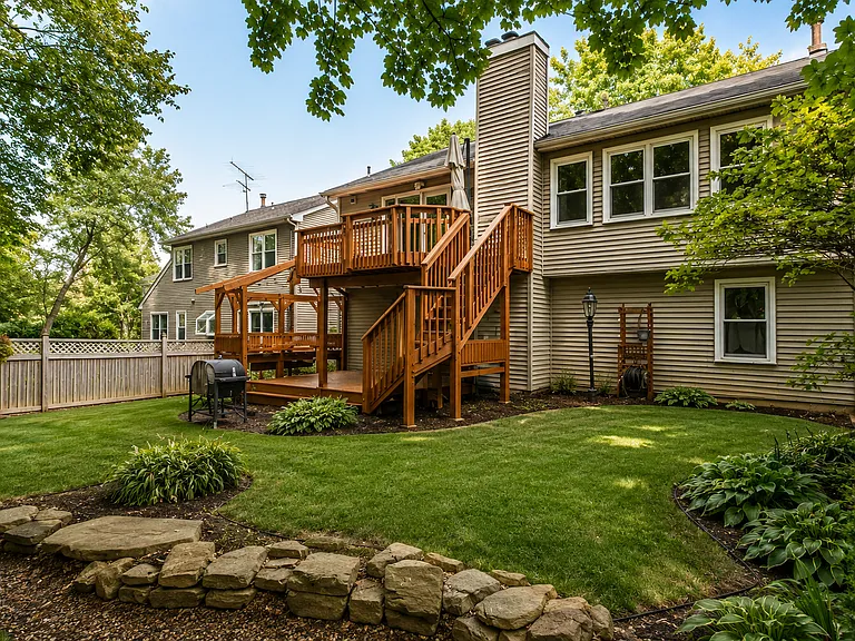 11 Watch Hill Pl — Photo 23