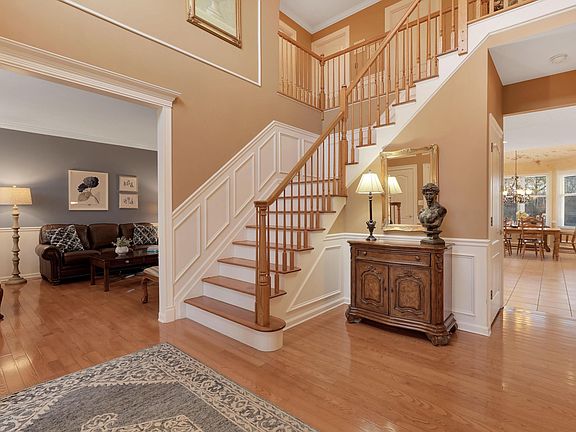 2nd image of 2057 Basswood Ct