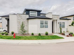 2032 E Presidential Dr, Meridian, ID 83642