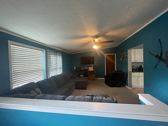 4th image of 2515 Dick St