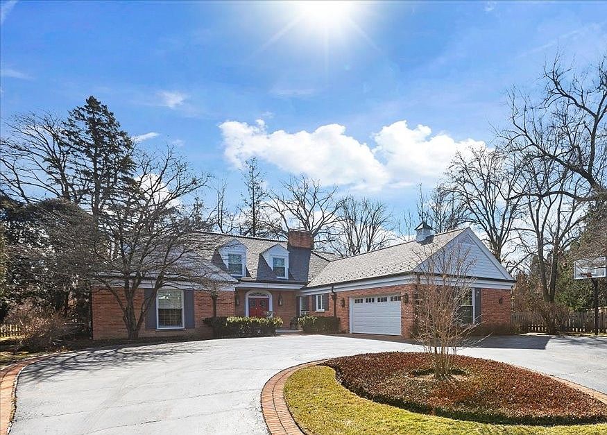 1st image of 1115 Golfview Rd