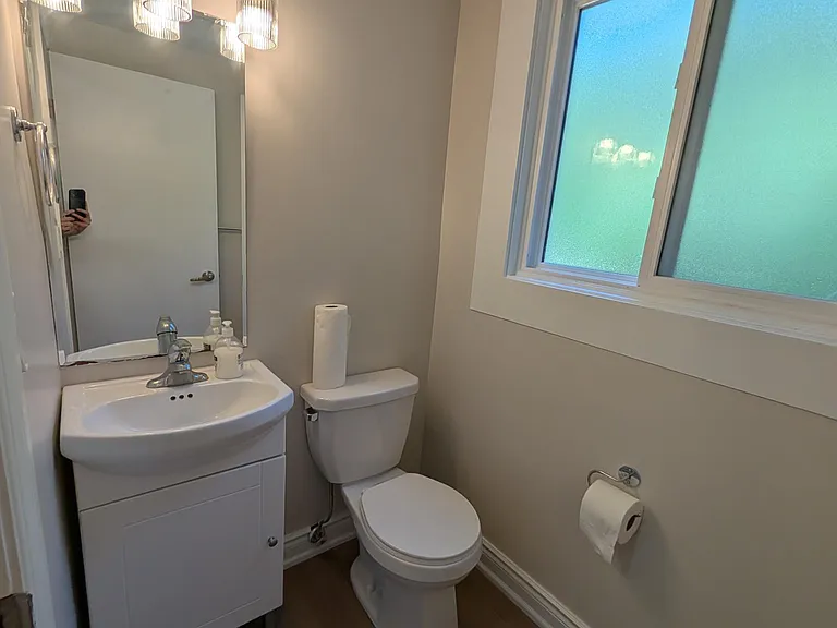 7 Queen Mary Rd — Photo 19