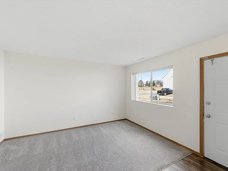 East Gate Estates — Photo 17