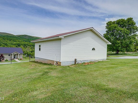 5th image of 134 Creekside Dr