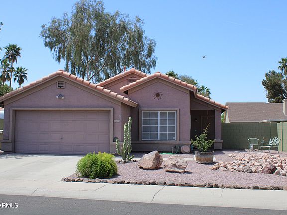 2nd image of 6814 N 77th Ln