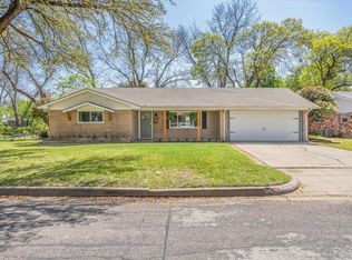 6955 Pinon St, Fort Worth, TX 76116