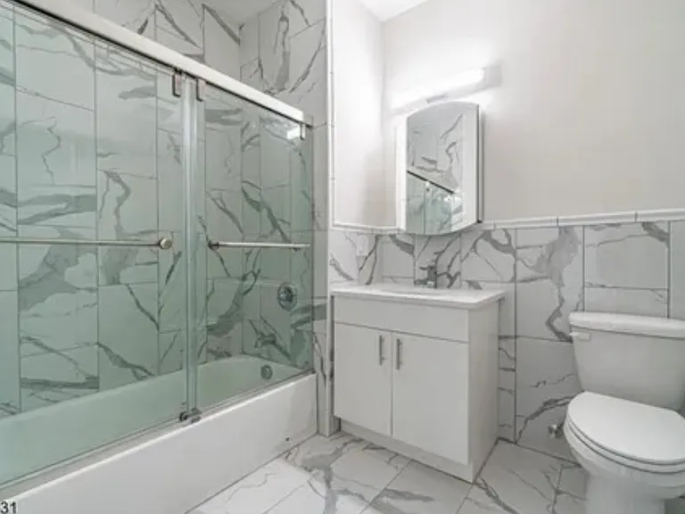 Clark street apartments — Photo 12