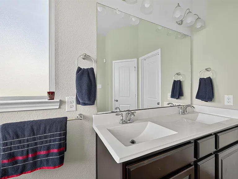 13935 Manobrook Ct — Photo 36