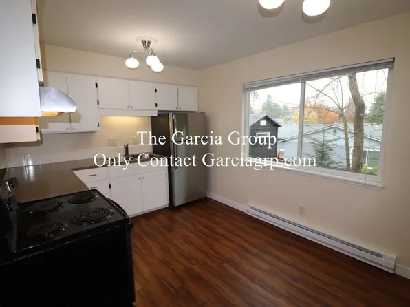 22923 SW Pine St APT 2, Sherwood, OR 97140