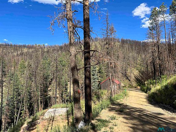 3rd image of 96 Camino Facil