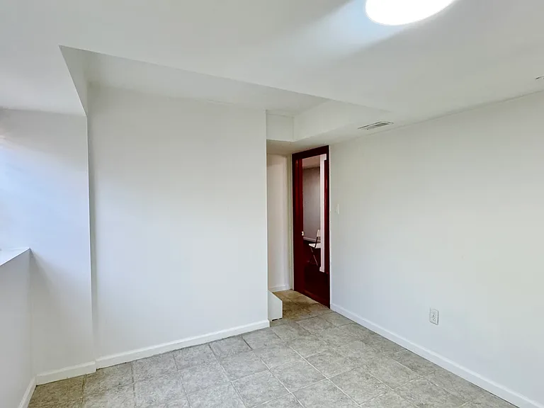 115 Haven Ave #1 — Photo 6