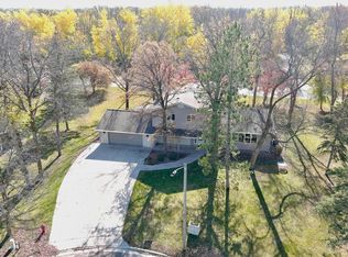 101 Kenwood Ct, Thief river falls, MN 56701