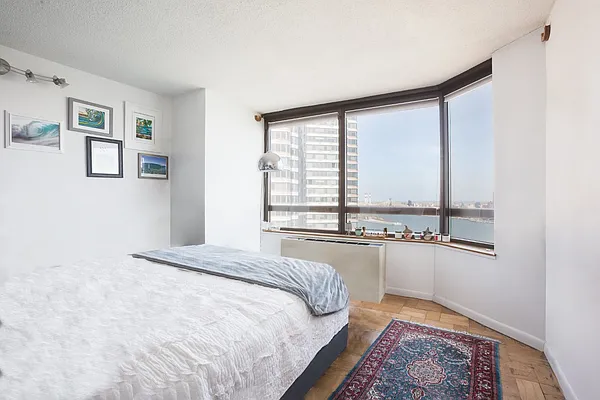 Rented by Akam Sales and Brokerage | media 1