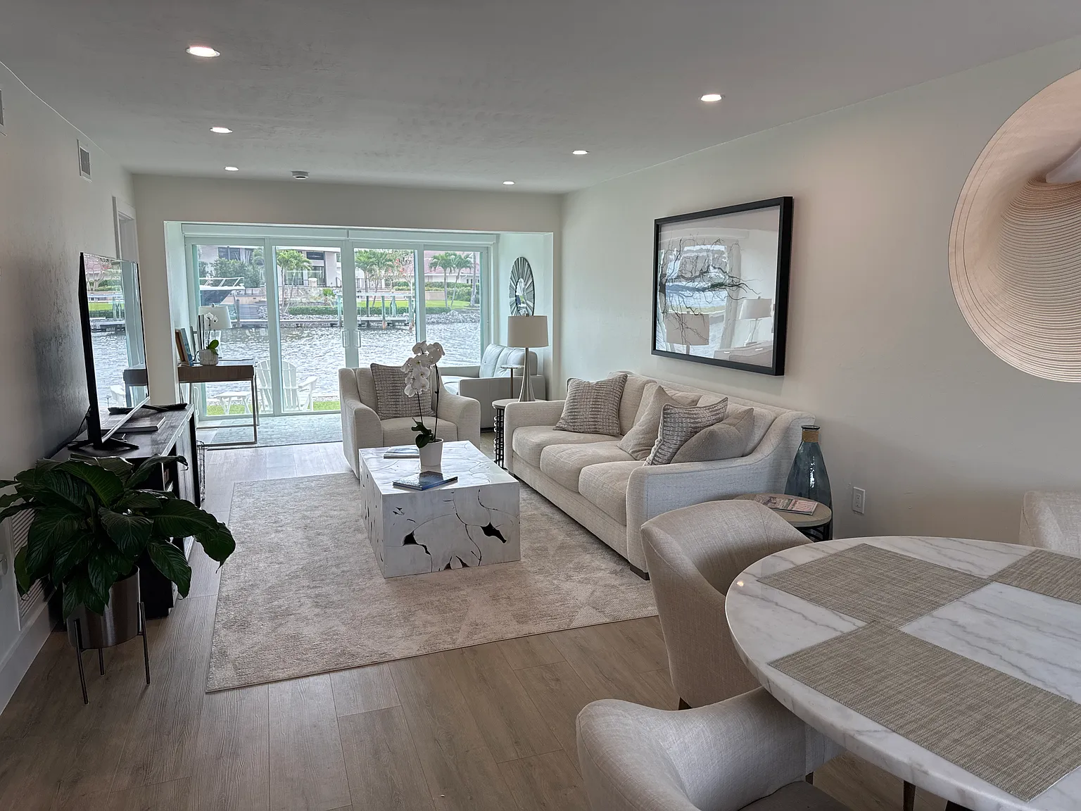 1550 Gulf Shore Blvd N — Photo 1