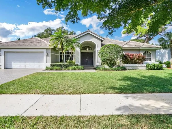 1001 Parkside Cir N, Boca Raton, FL 33486
