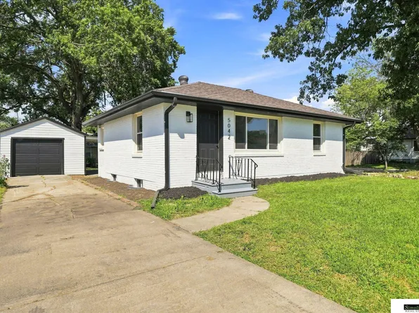 5042 Holdrege St, Lincoln, NE 68504