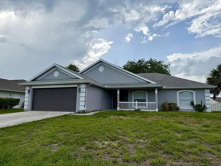 324 Seaside Ter — Photo 2