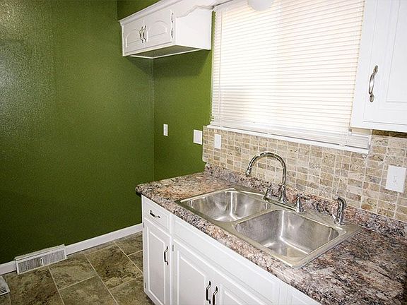 4th image of 11617 Richmond Ave