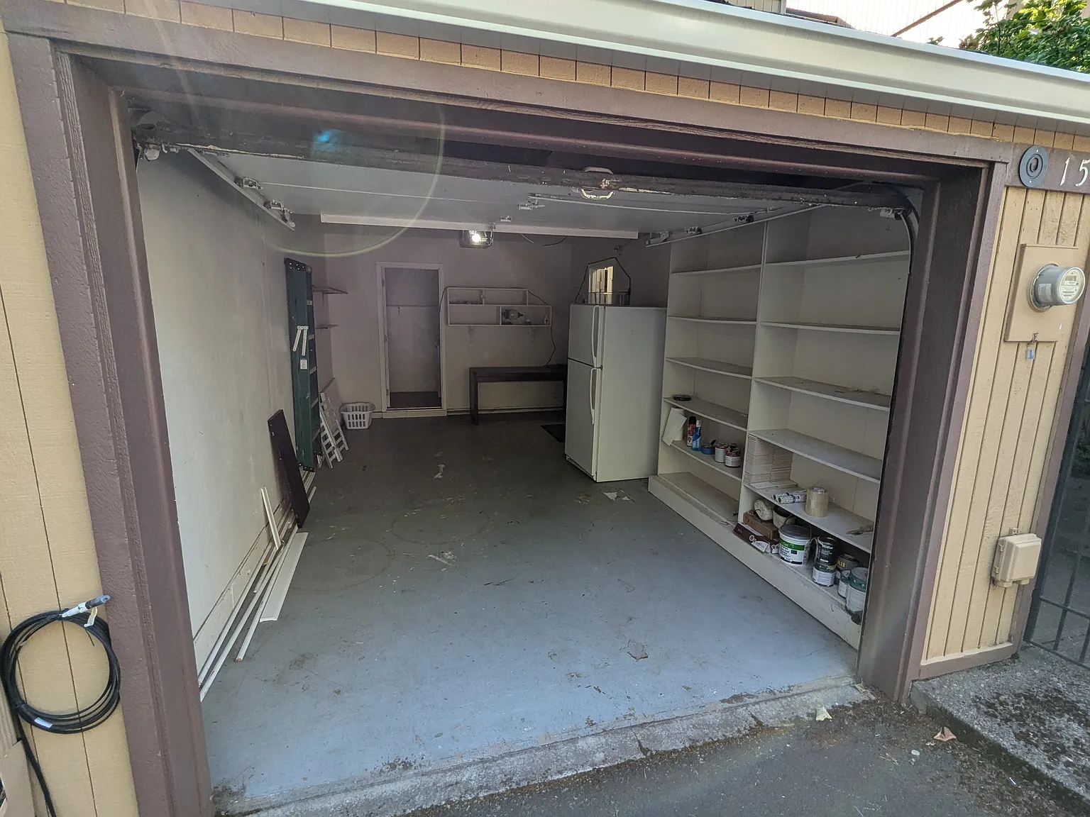 2 bed, 1.5 bath, 1026 sqft, $2,050 — Photo 3