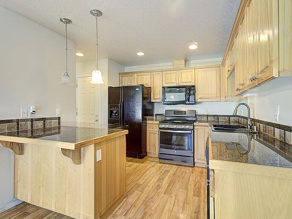 3rd image of 7415 NE 61st Way