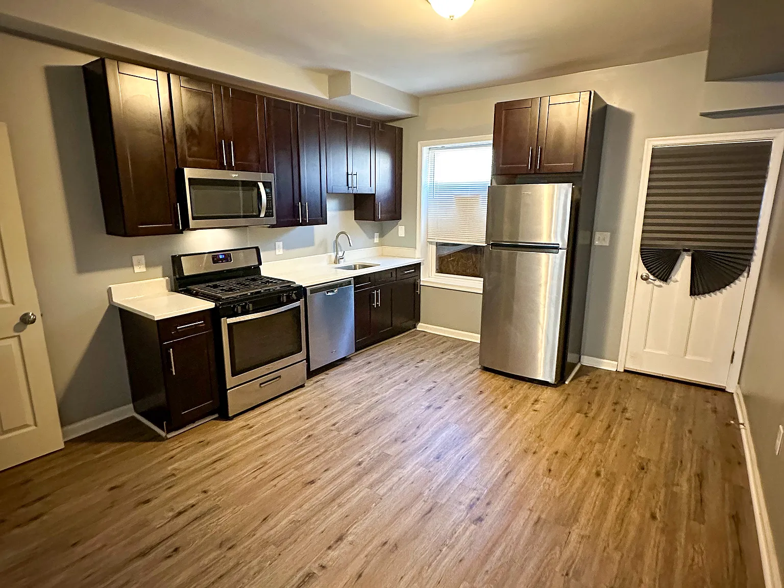 2 bed, 2.5 bath, $2,700 — Photo 2