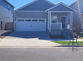 1136 Parkside Ave, Woodburn, OR