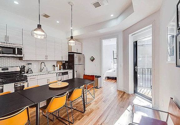 2nd image of 60 Herkimer St APT 1