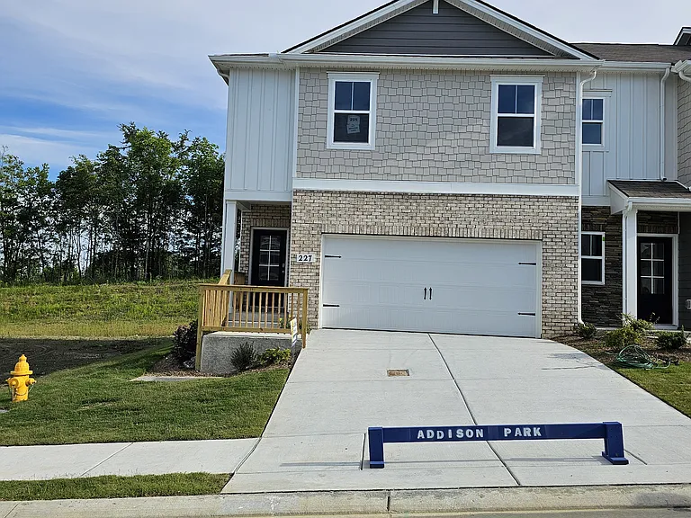 227 Redhead Ln — Photo 1