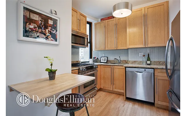 Sold by Douglas Elliman | media 16