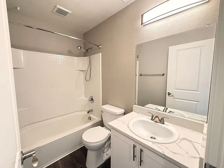 921 Ripley St — Photo 11