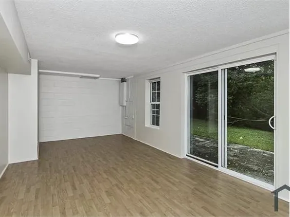 2323 N Ardell Pl, Peoria, IL 61604